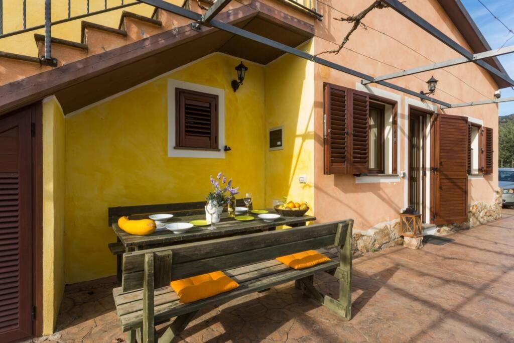 A Charming Country Cottage + Bikes And Kayaks Bosa Dış mekan fotoğraf